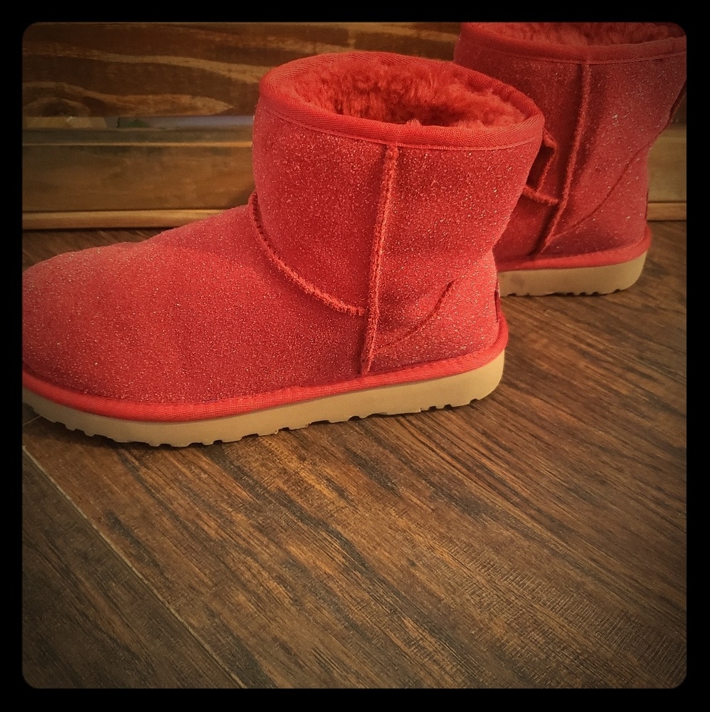 Ugg Sparkley booties!!! ❤